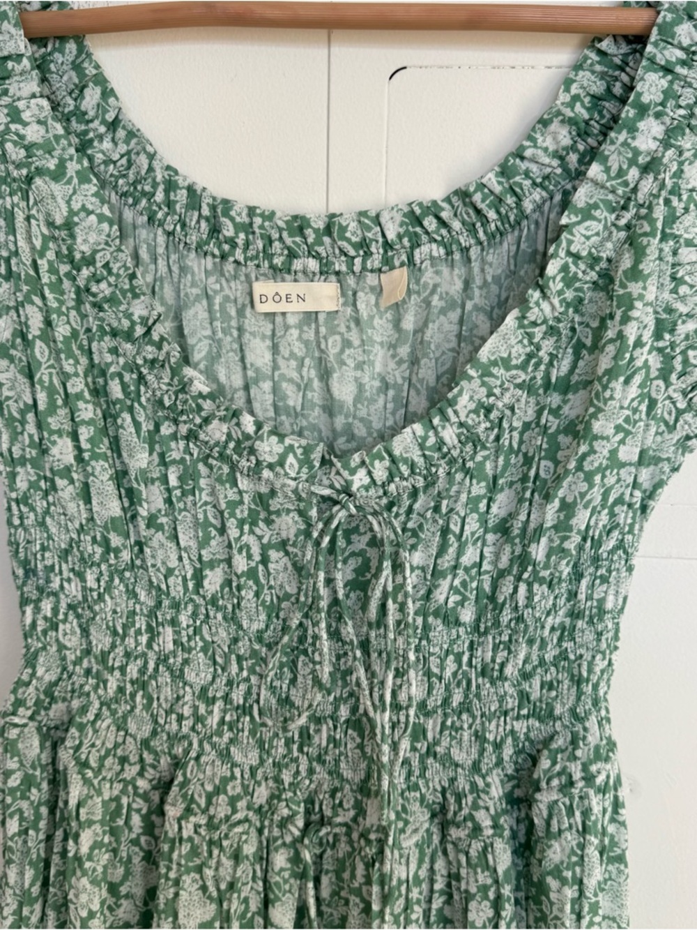 DOÊN Emmaretta dress in peridot tea floral - Picture 3 of 3